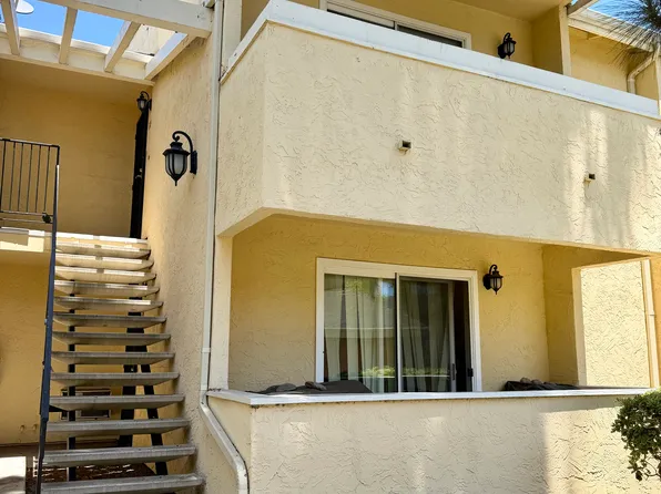 9969 Erma Rd Unit 205, San Diego, CA 92131