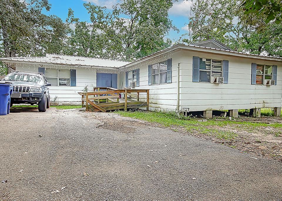 1st image of 105 Travis Jordan St