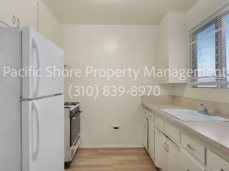11th Street Apartments — Photo 6