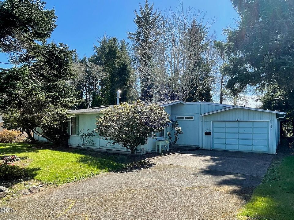 1st image of 3040 NE 30th Dr