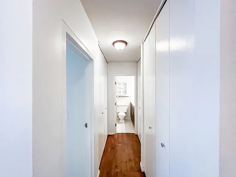 242 West Franklin Ave — Photo 59