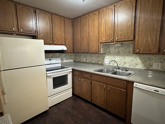 4th image of 2110 S 11th Ave