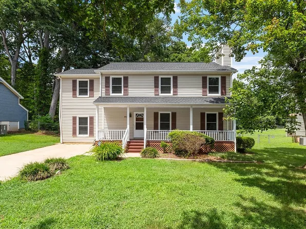 2813 Slippery Elm Dr, Raleigh, NC 27610