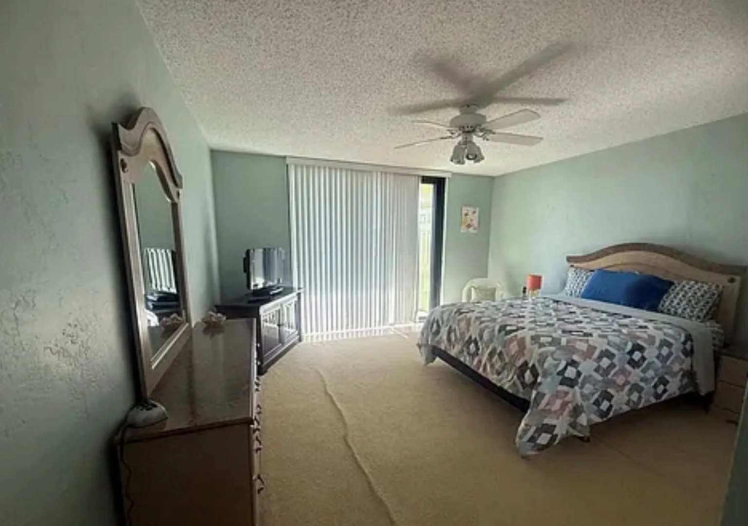 Beach Life! 2/2 Condo For Rent - Across From The Ocean! — Photo 4