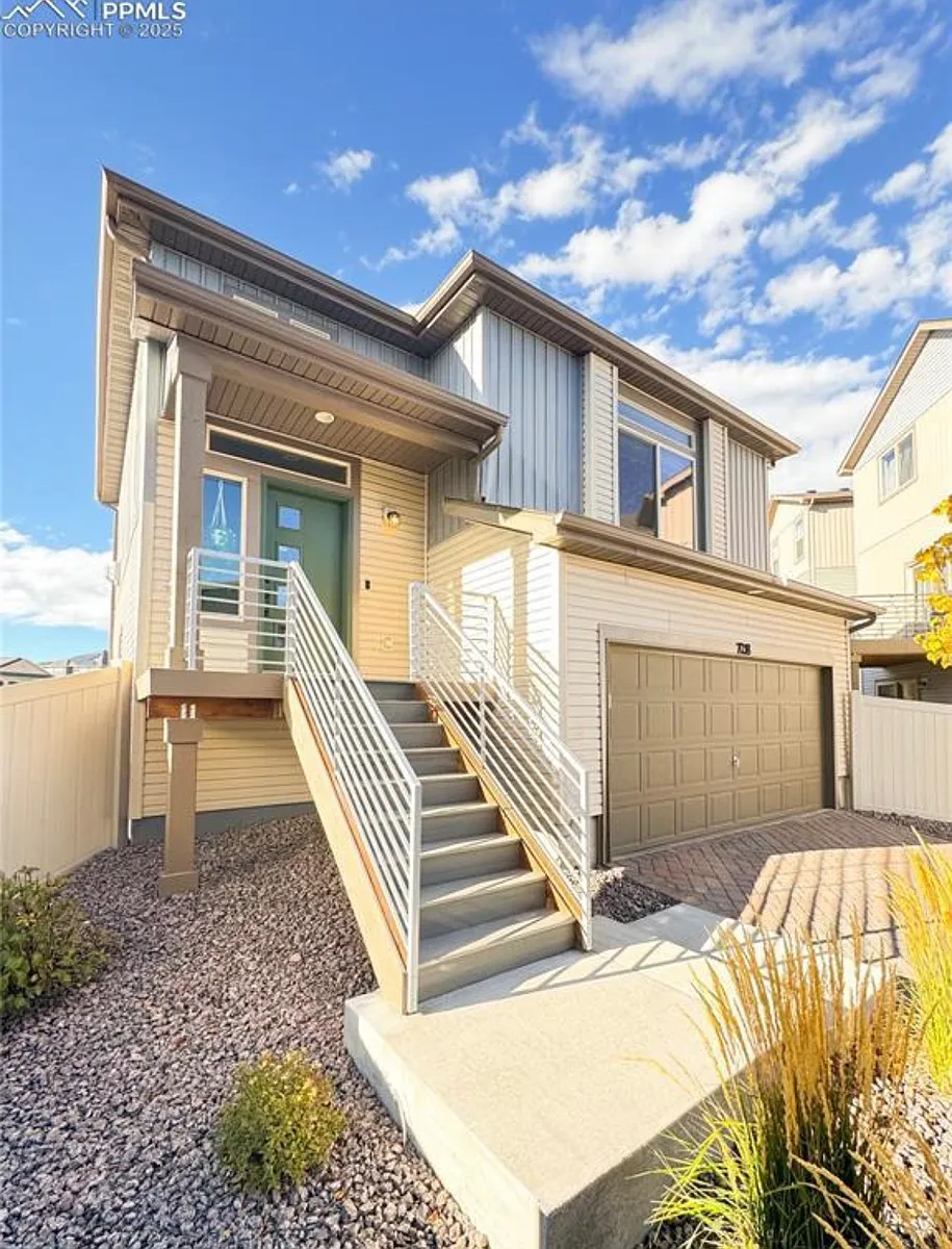 Building Photo - 7038 Silvergrass Dr