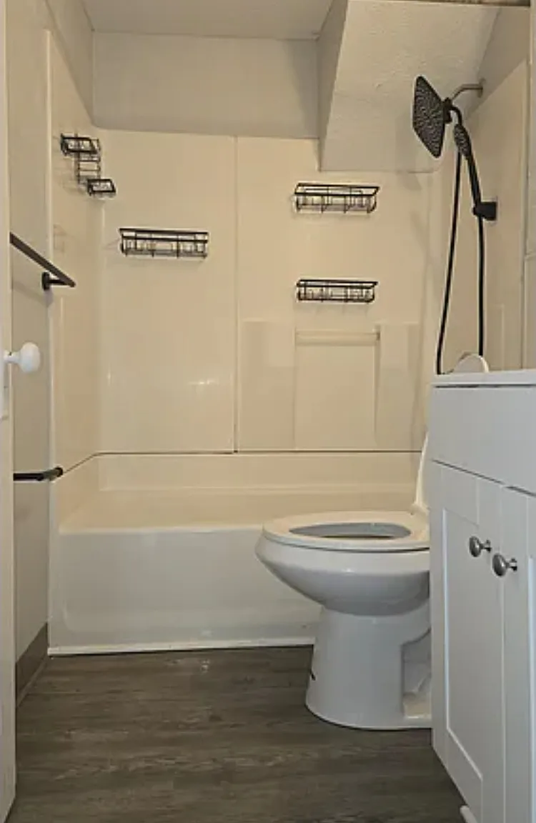 2 bed, $950 — Photo 4