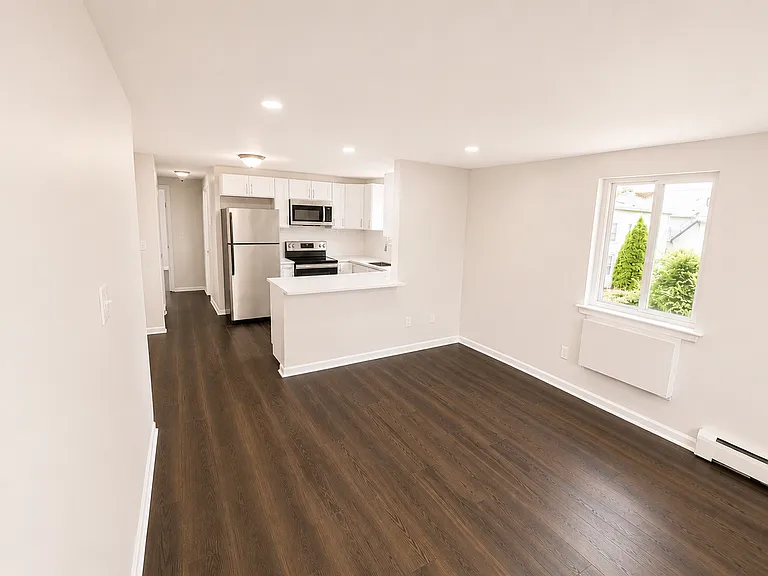 290 Washington St — Photo 8