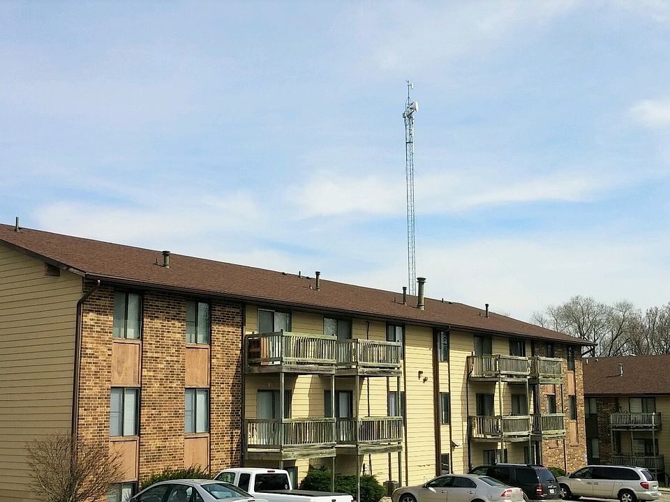 1st image of 3500 Grand Ave APT 2