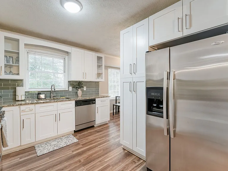 5767 Lanny Ln — Photo 8