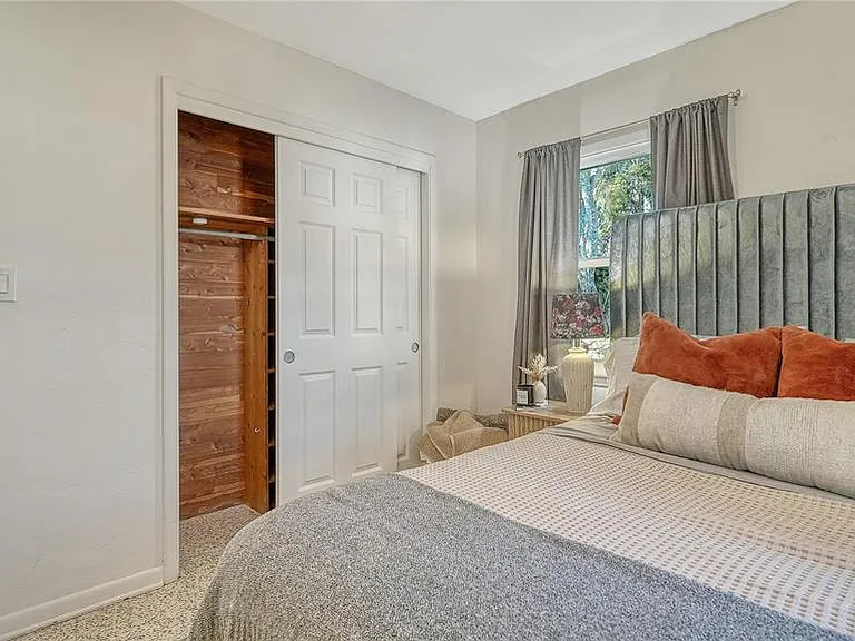 209 Briggs Ct — Photo 22