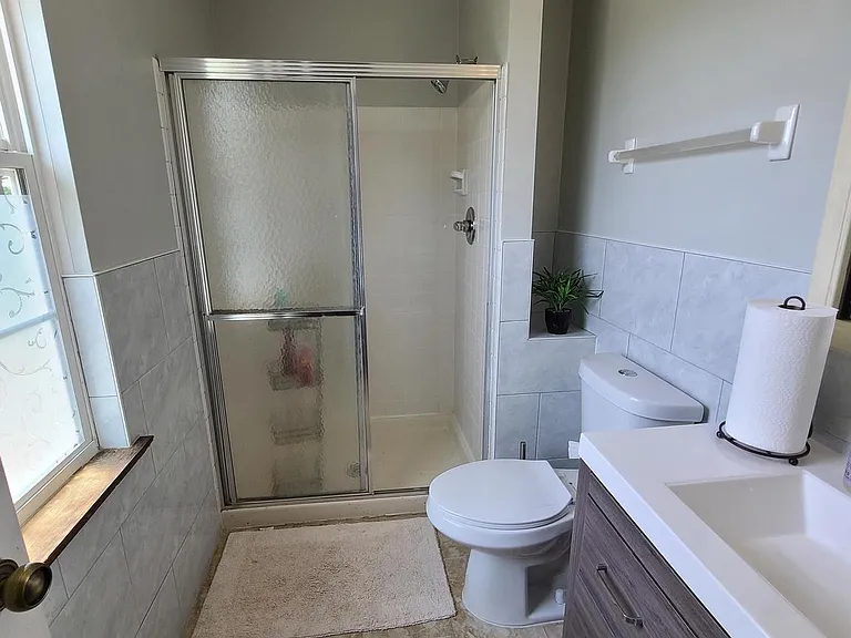 1105 Jonathan Ln — Photo 13
