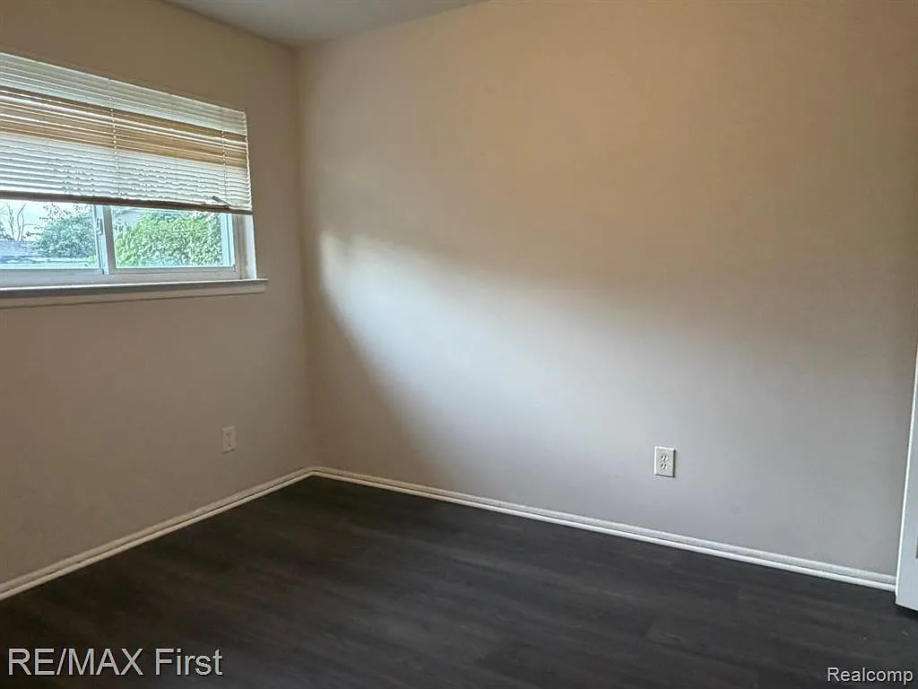 1 bed, 1.0 bath, 600 sqft, $900 — Photo 3