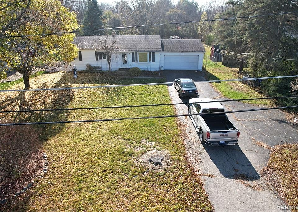 4166 Gregor St, Mount Morris, MI 48458 MLS 20221066652 Zillow