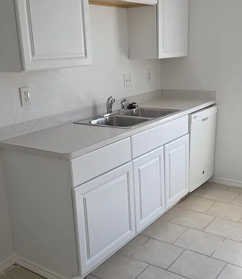 1107 Circle M Dr — Photo 20