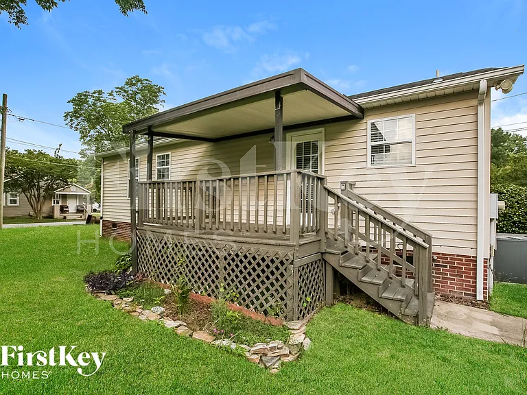 414 Chrysler St — Photo 14