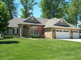 17175 N Stonecreek Dr, Effingham, IL 62401