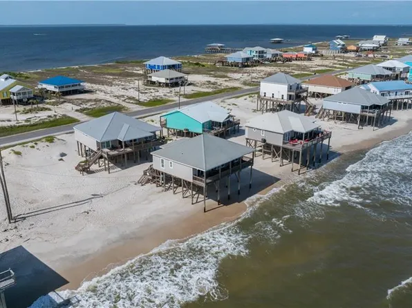 104 Vaca Ct, Dauphin Island, AL 36528