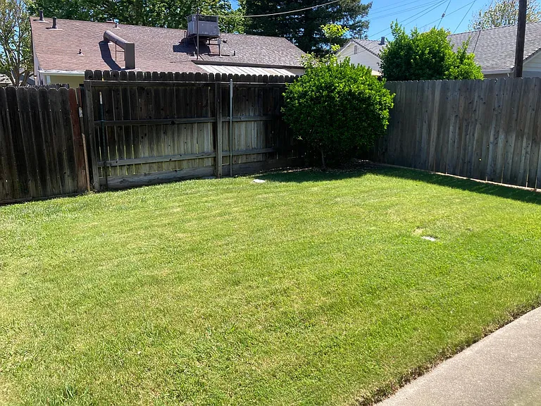 5283 Moddison Ave — Photo 10