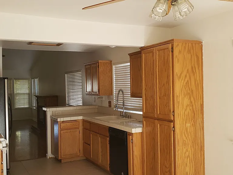 2876 Upland Dr — Photo 7