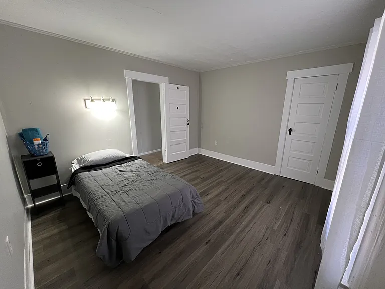 109-111 Marathon Ave #109.3 — Photo 12