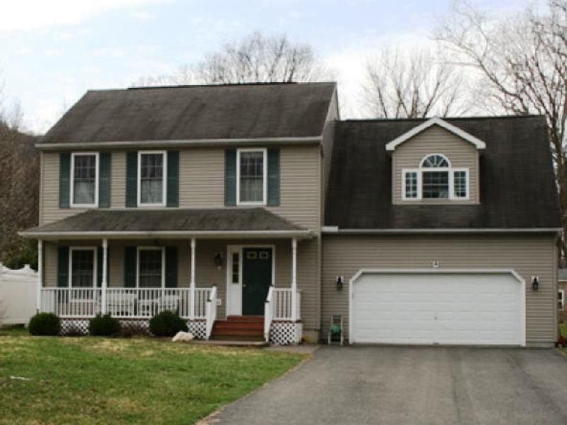 9 Heacock Ln