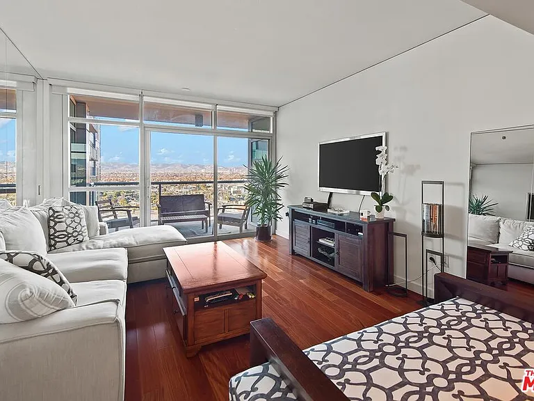 13650 Marina Pointe Dr #1706 — Photo 9