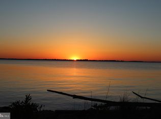 114 Point Rd, Stevensville, MD 21666