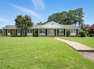 501 Summit Ridge Dr, Chesapeake, VA 23322