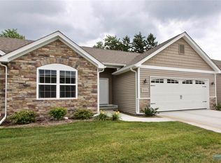 5914 Pine Tree Pl, Sylvania, OH 43560