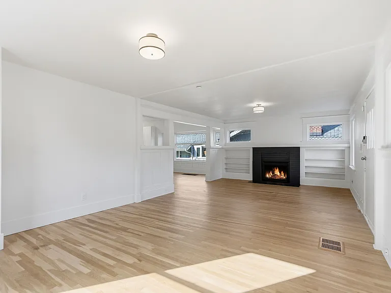 2945 NE 57th Ave — Photo 11