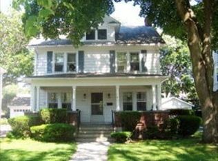 112 Country Club Dr, Elmira, NY