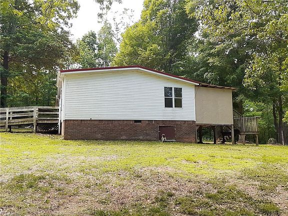 3rd image of 142 Hope Ln