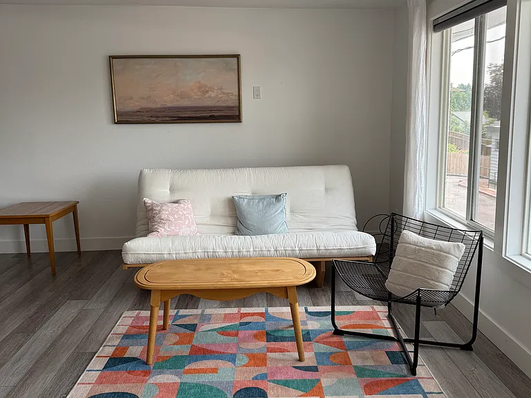 2102 NW Kelly Dr #17 — Photo 1