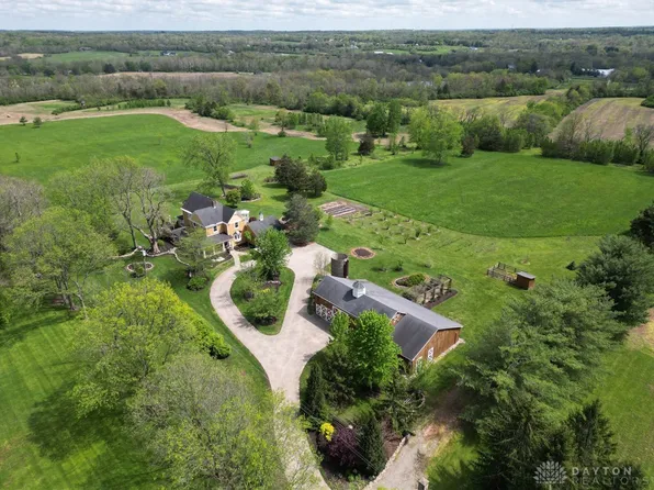 1615 Monroe Rd, Lebanon, OH 45036