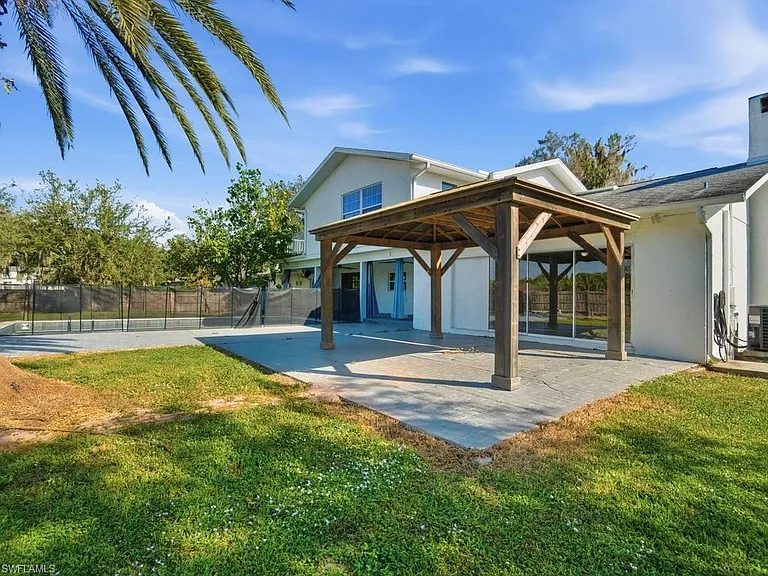 4920 Shady River Ln — Photo 36