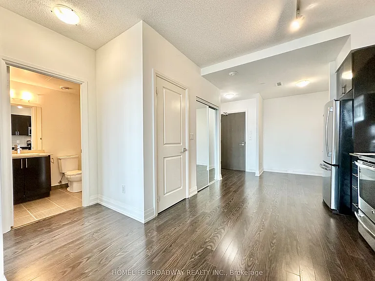 7161 Yonge St #2833 — Photo 13