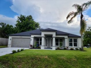 3754 Nogales Dr, Sarasota, FL 34235