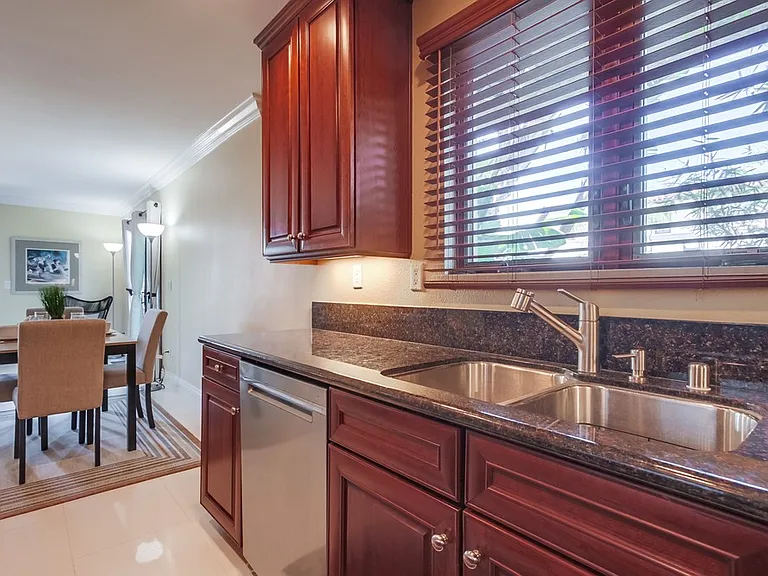 525 Marine St #1 — Photo 13