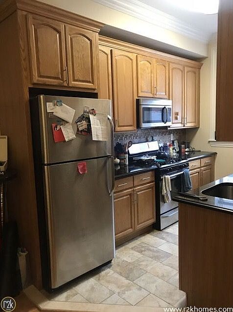 1st image of 3092 Steinway St #2