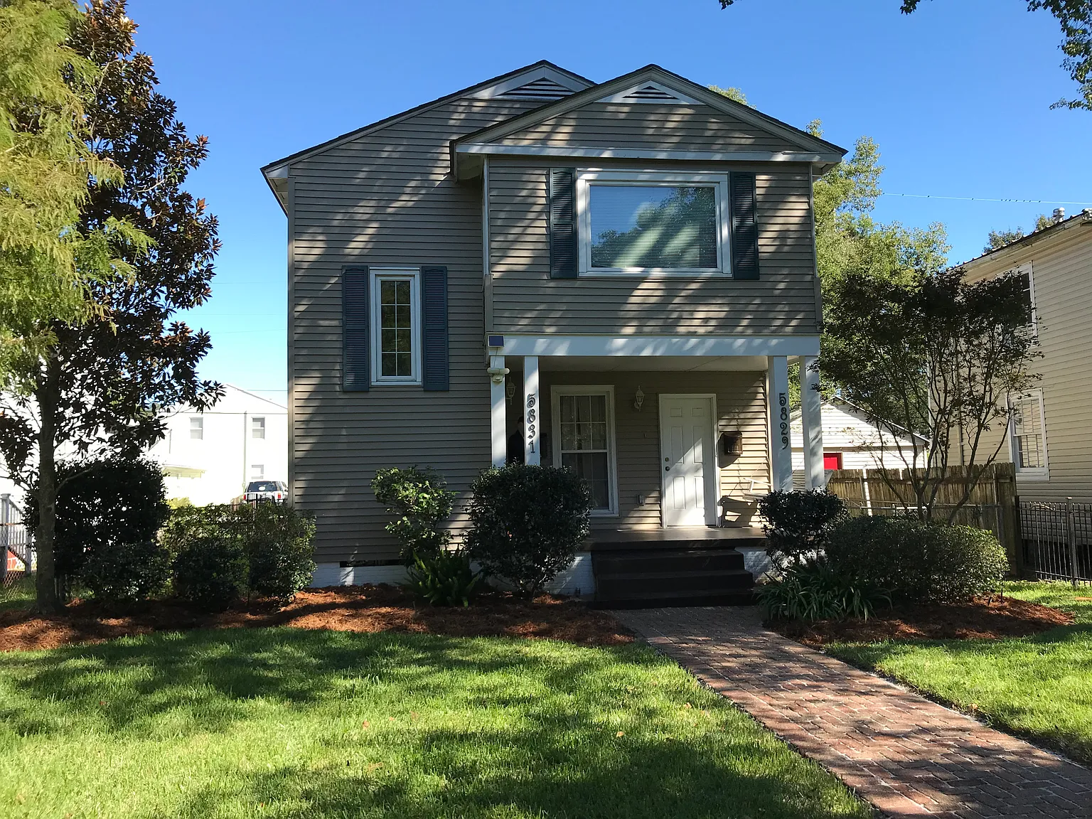 2 bed, 1100 sqft, $1,600 — Photo 2