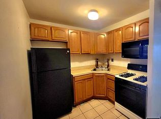 42-38 159th St #1, Flushing, NY 11358