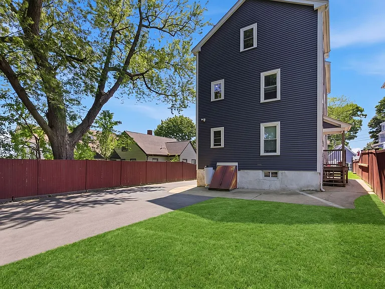 18 Sylvester Rd #2 — Photo 19