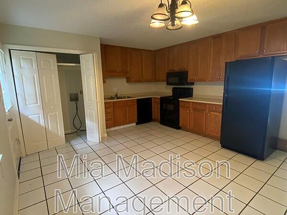 5th image of 96 Ivey St #A