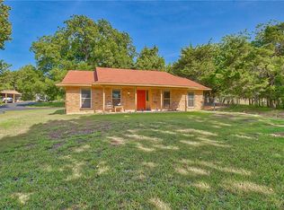 1425 N Cedar Hill Rd, Cedar Hill, TX 75104