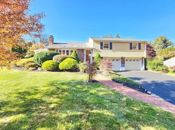 7 Adams St, Westborough, MA 01581