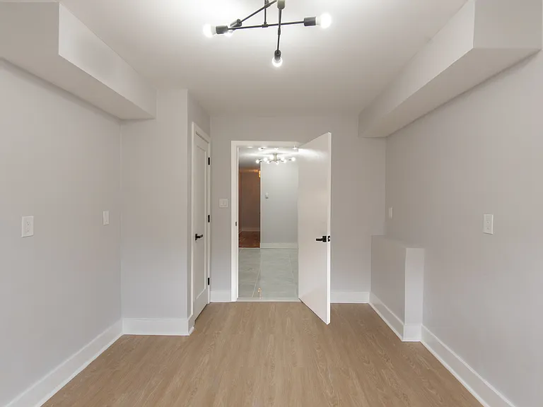 River Edge Apartments — Photo 39