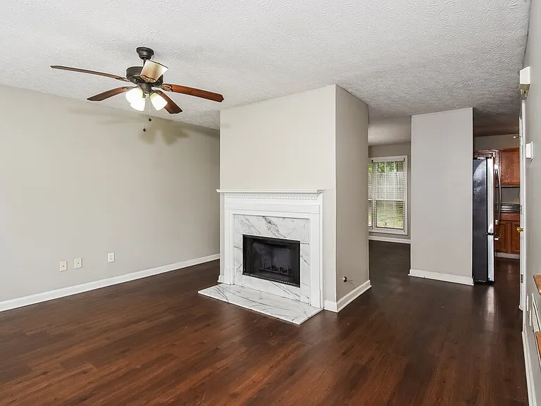 2320 Kissing Tree Ln SE — Photo 5