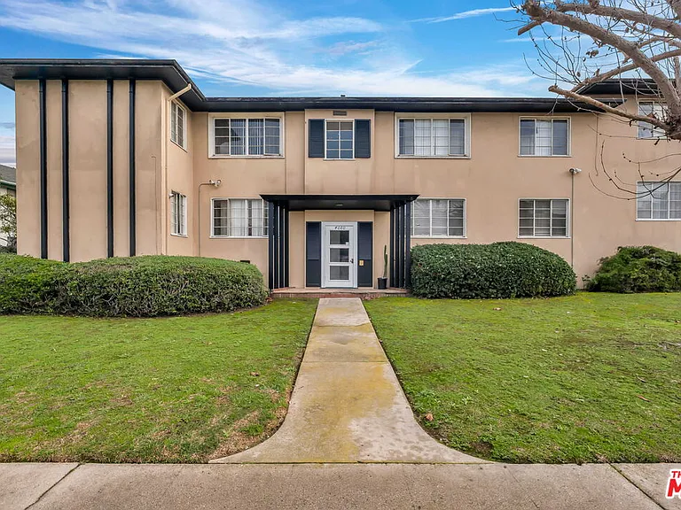 4086 Abourne Rd #A — Photo 34