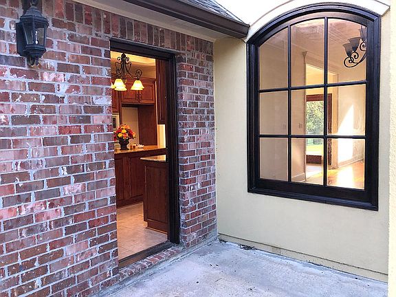 Separate Entry to Kitchen.