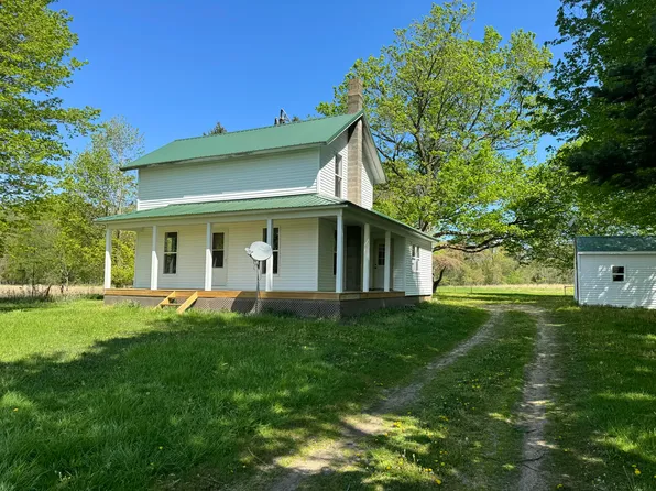 942 W Colon Rd, Sherwood, MI 49089